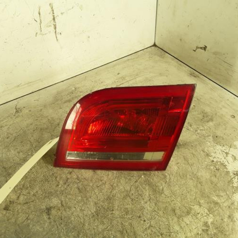 Feu arriere secondaire droit (feux) AUDI A3 2 Feu arriere secondaire droit (feux) AUDI A3 2