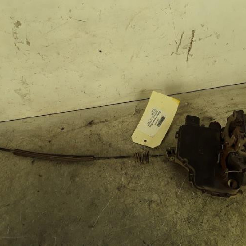 Serrure avant droit VOLKSWAGEN GOLF 4 Serrure avant droit VOLKSWAGEN GOLF 4