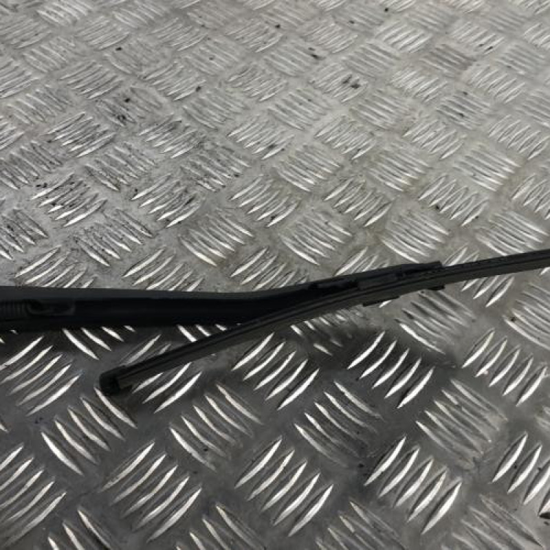 Bras essuie glace arriere BMW SERIE 1 E87 Bras essuie glace arriere BMW SERIE 1 E87