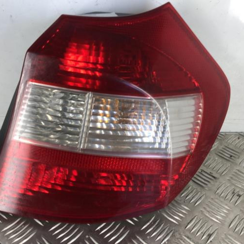 Feu arriere principal droit (feux) BMW SERIE 1 E87 Feu arriere principal droit (feux) BMW SERIE 1 E87