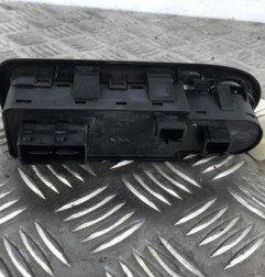 Interrupteur de leve vitre avant gauche PEUGEOT 308 1