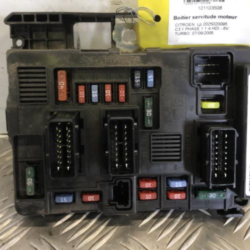 Boitier servitude moteur (BSM) CITROEN C3 1 Boitier servitude moteur (BSM) CITROEN C3 1