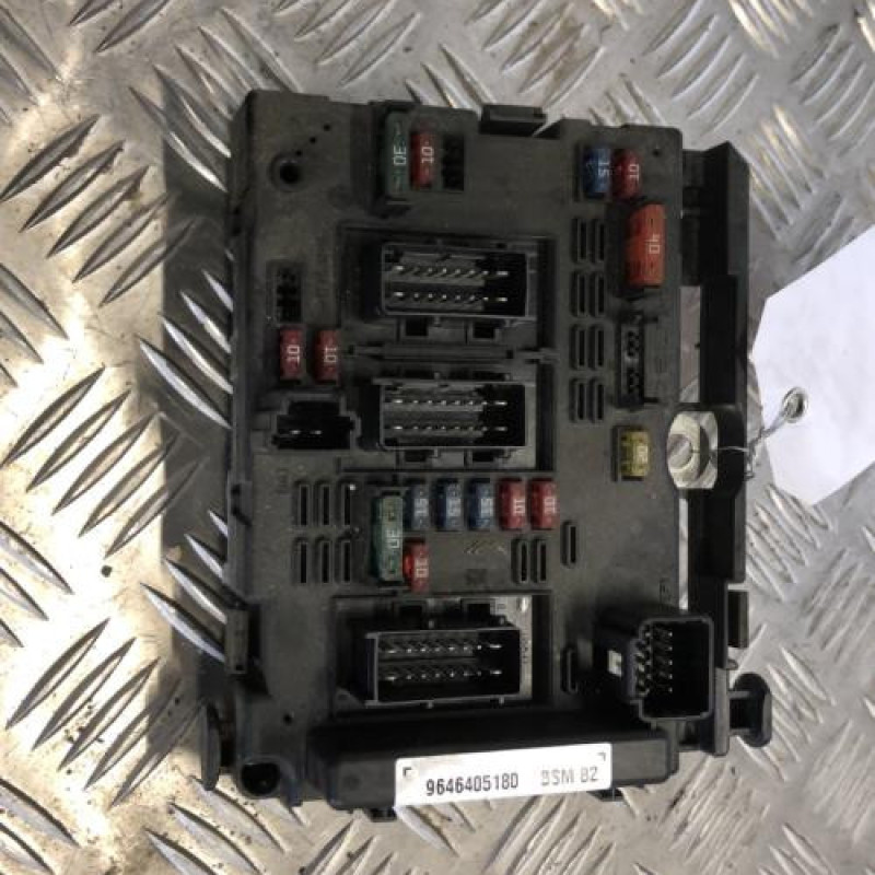 Boitier servitude moteur (BSM) PEUGEOT 206