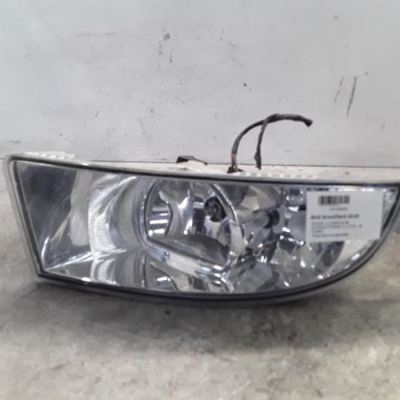 Anti brouillard droit (feux) SKODA OCTAVIA 2 Anti brouillard droit (feux) SKODA OCTAVIA 2