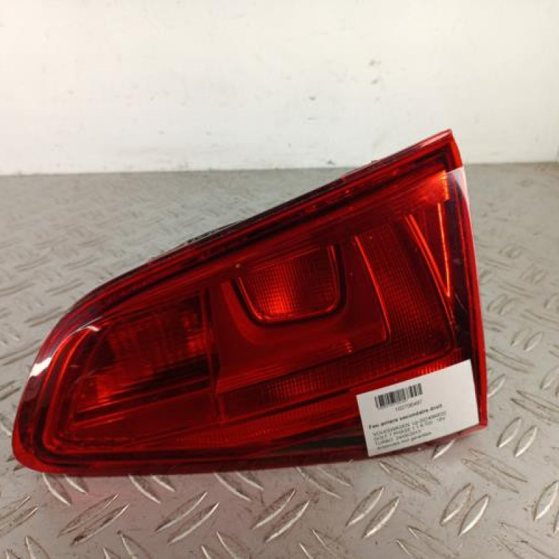 Feu arriere secondaire droit (feux) VOLKSWAGEN GOLF 7 Feu arriere secondaire droit (feux) VOLKSWAGEN GOLF 7