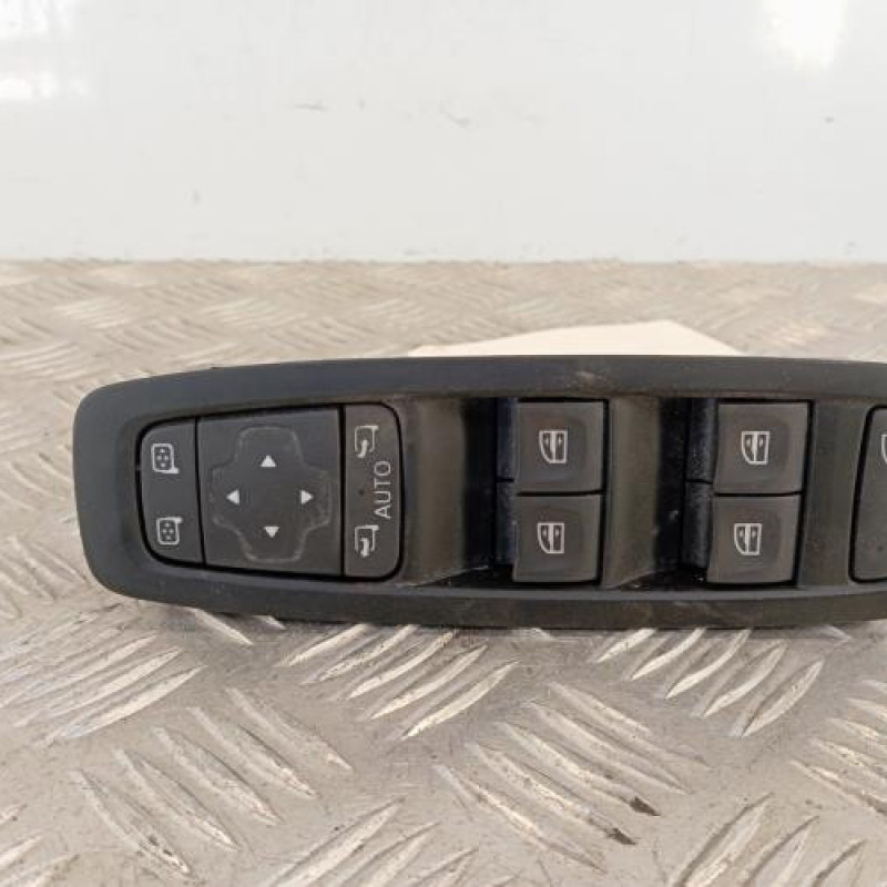 Interrupteur de leve vitre avant gauche RENAULT SCENIC 4