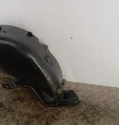 Pare boue arriere droit PEUGEOT 208 1