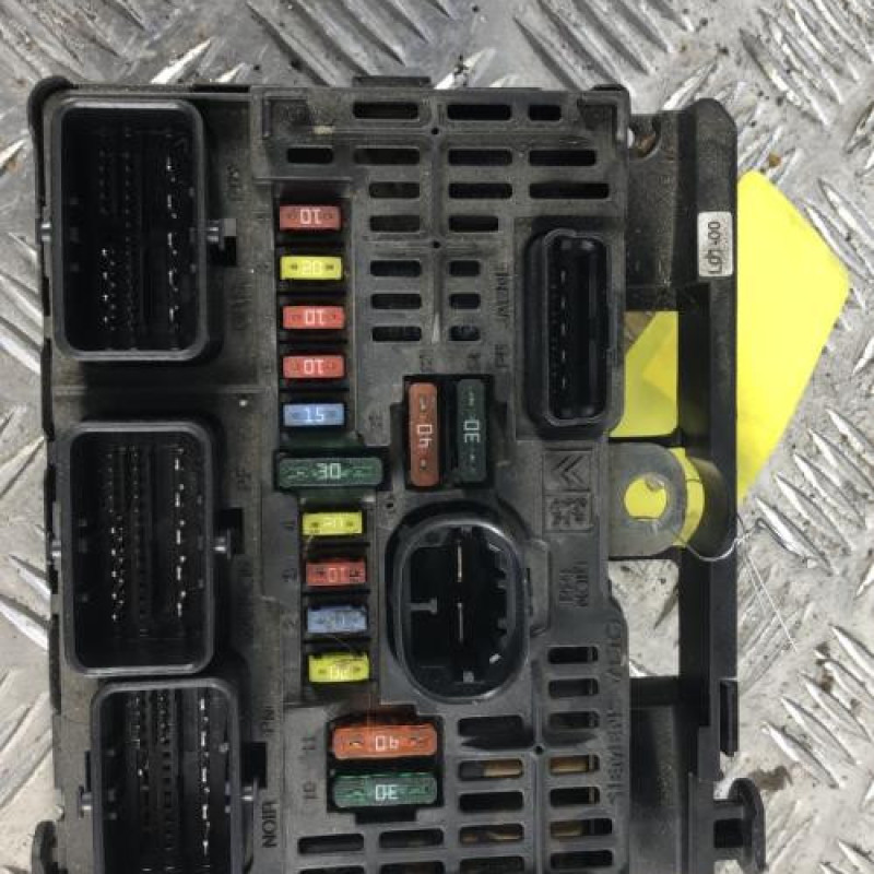 Boitier servitude moteur (BSM) PEUGEOT 407
