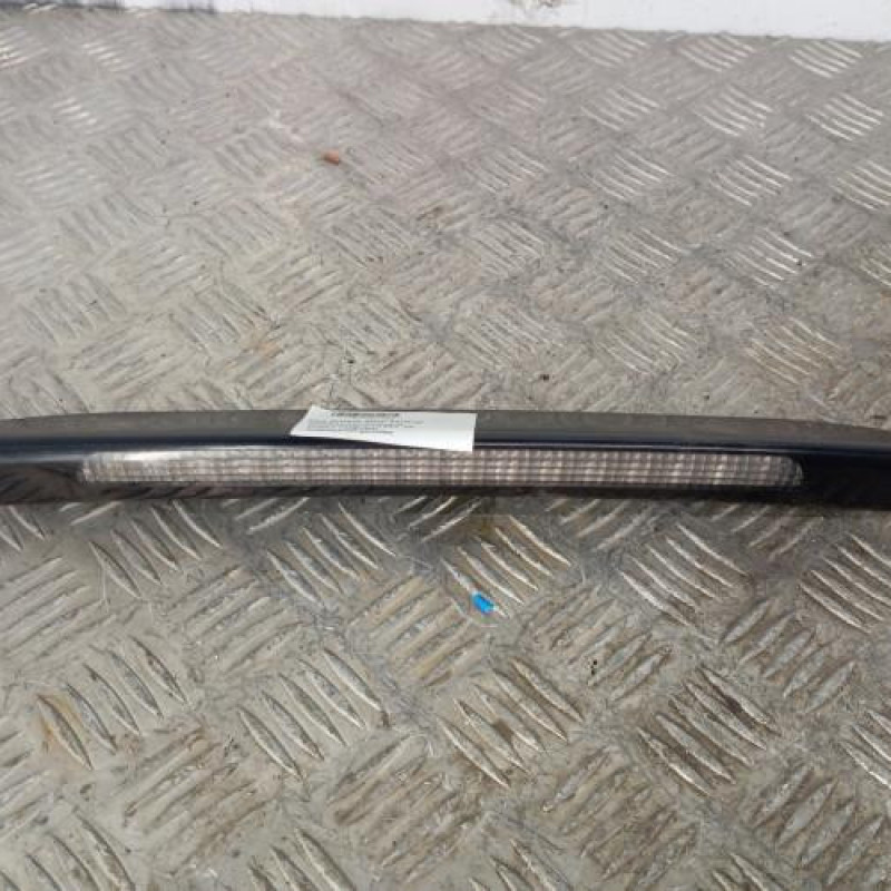Feu arriere stop central RENAULT CLIO 2 Feu arriere stop central RENAULT CLIO 2