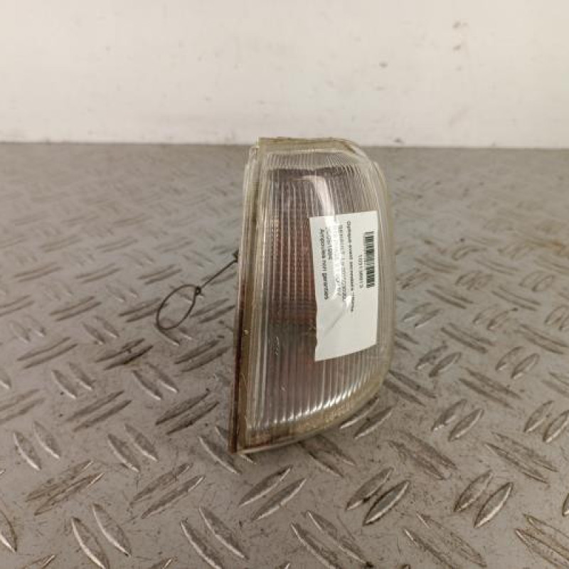 Optique avant secondaire gauche (feux)(clignotant) RENAULT R19
