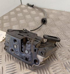 Serrure avant droit VOLKSWAGEN POLO 5