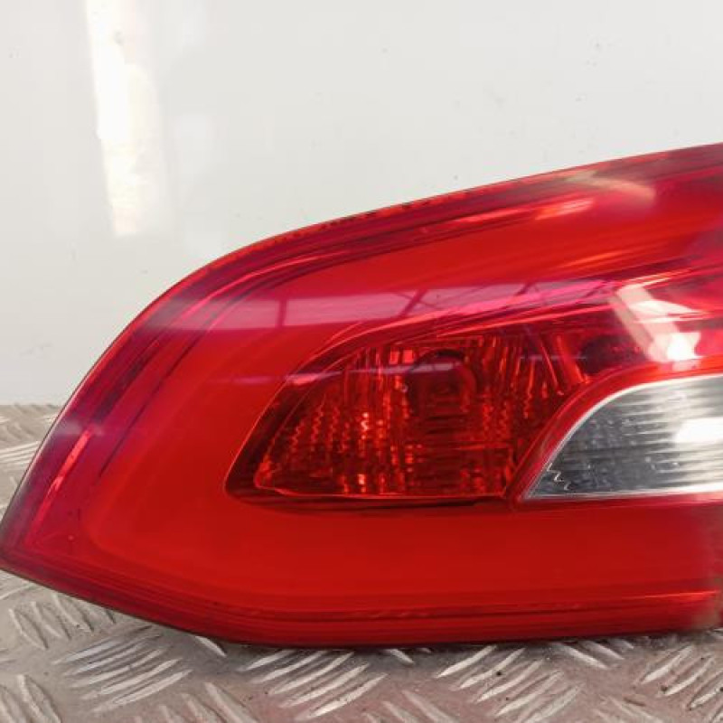 Feu arriere secondaire droit (feux) PEUGEOT 308 2 SW Feu arriere secondaire droit (feux) PEUGEOT 308 2 SW