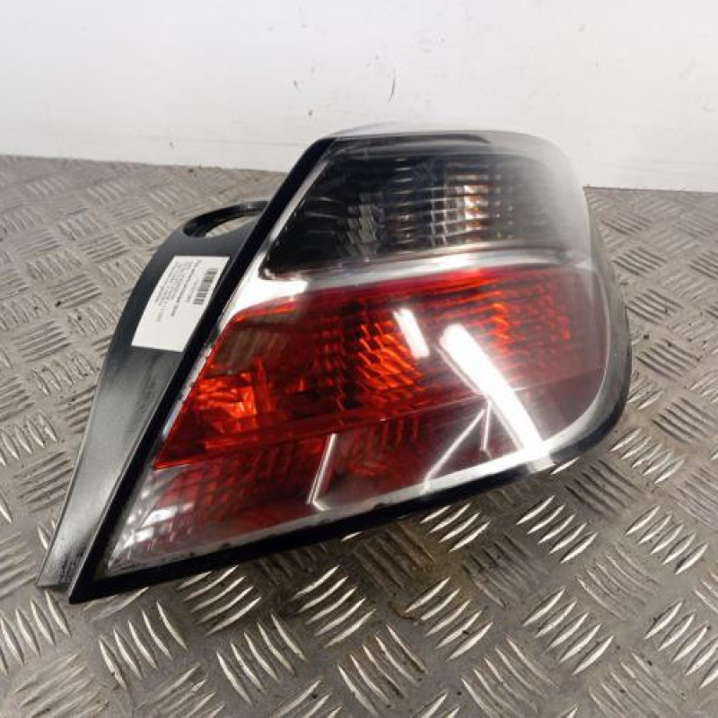 Feu arriere principal droit (feux) OPEL ASTRA H Feu arriere principal droit (feux) OPEL ASTRA H
