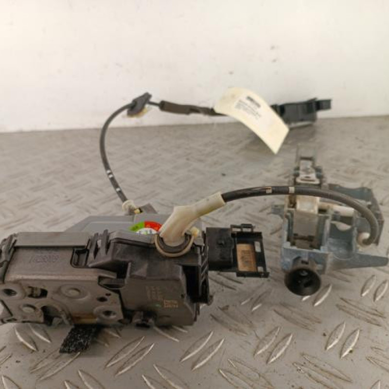 Serrure arriere droit PEUGEOT 3008 1 Serrure arriere droit PEUGEOT 3008 1