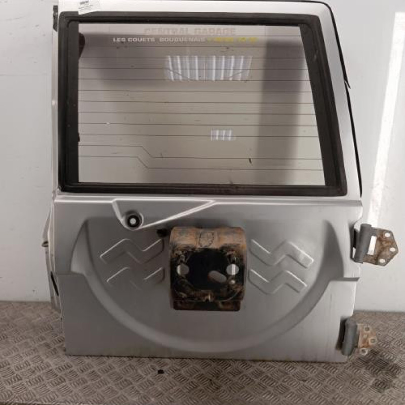 Porte de coffre droit NISSAN PATROL 1