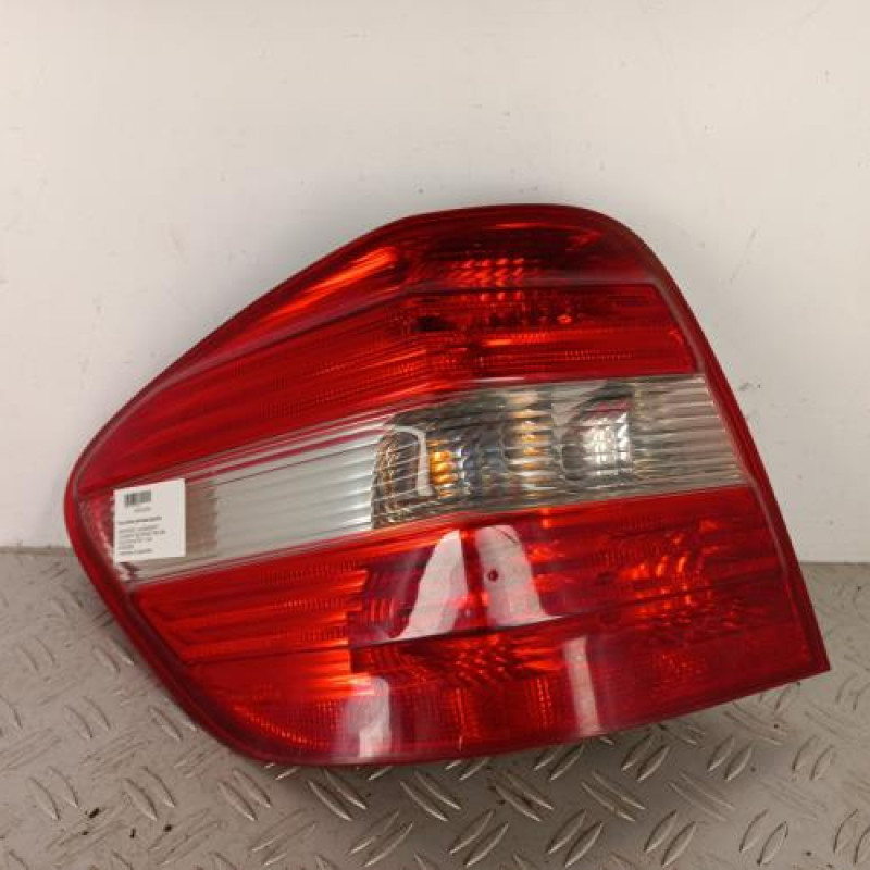 Feu arriere principal gauche (feux) MERCEDES CLASSE M 164