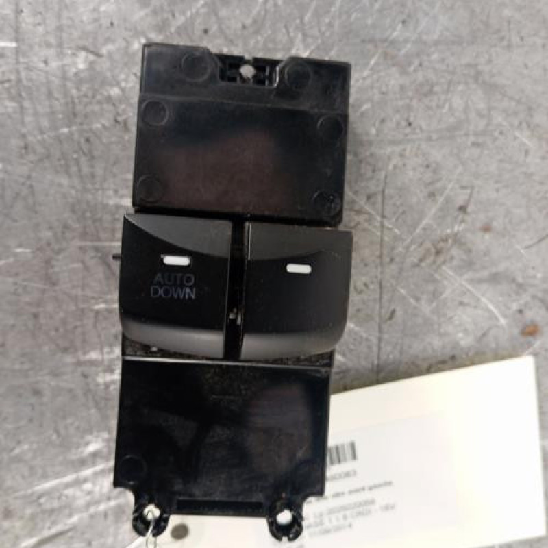 Interrupteur de leve vitre avant gauche HYUNDAI I 30 2