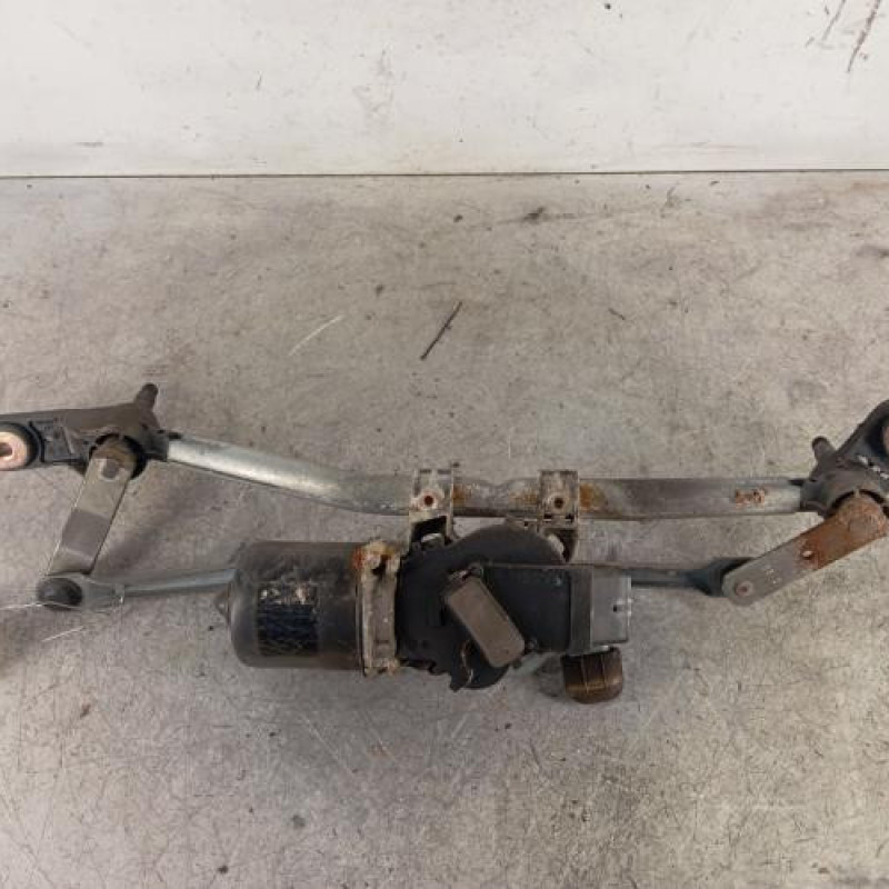 Moteur essuie glace avant RENAULT CLIO 3