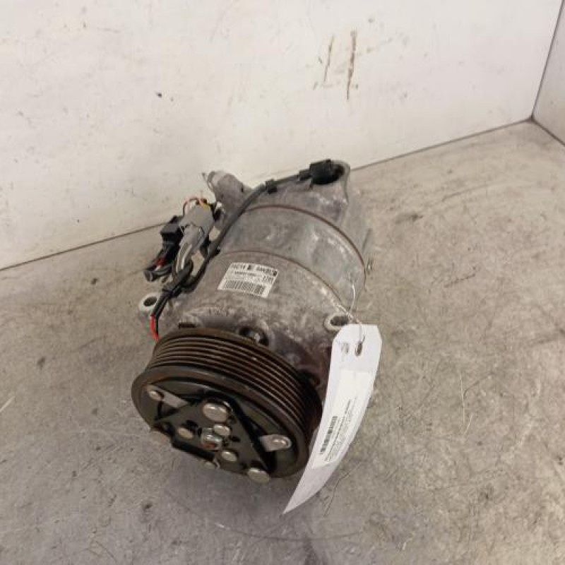 Compresseur clim RENAULT MEGANE 4 Compresseur clim RENAULT MEGANE 4