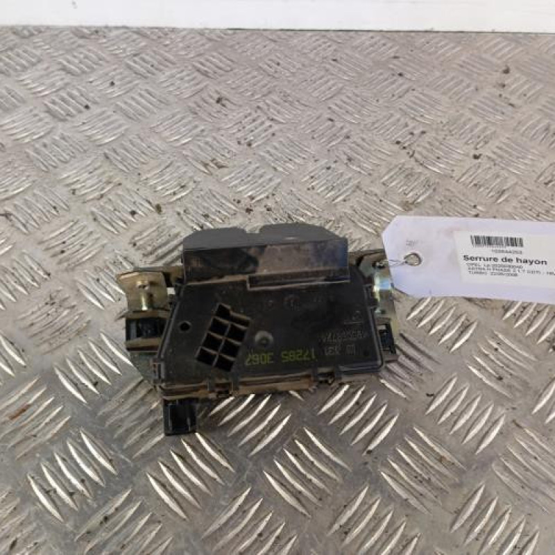 Serrure de hayon OPEL ASTRA H Serrure de hayon OPEL ASTRA H