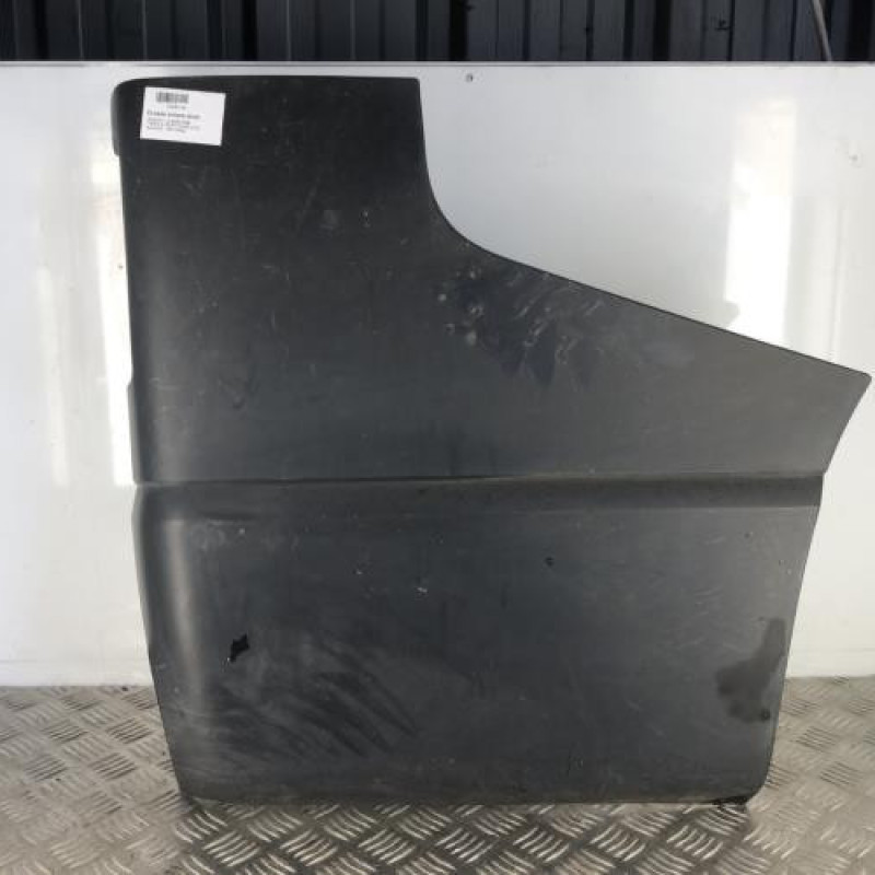 Crosse arriere droit RENAULT TRAFIC 3 COURT