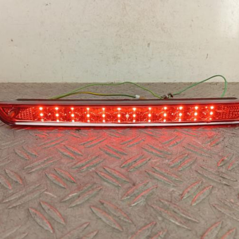 Feu arriere stop central PEUGEOT 5008 2