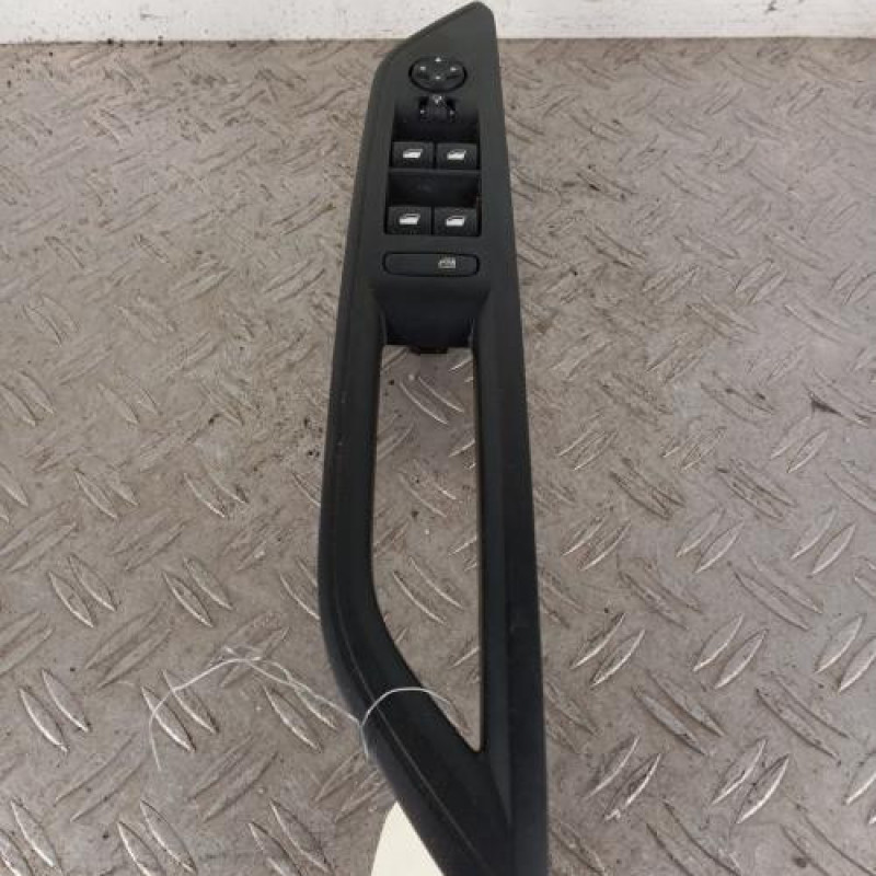 Interrupteur de leve vitre avant gauche PEUGEOT 5008 2