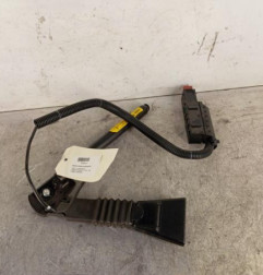 Attache ceinture avant gauche OPEL CORSA C