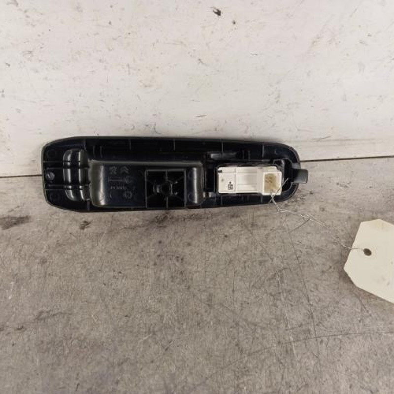 Interrupteur de leve vitre arriere gauche PEUGEOT 308 2