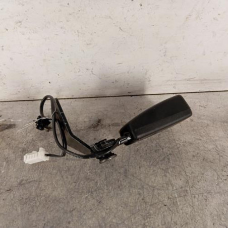 Attache ceinture arriere gauche PEUGEOT 308 2