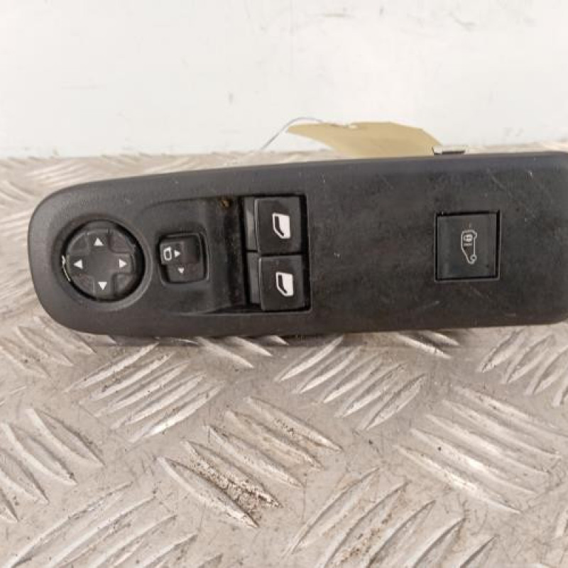 Interrupteur de leve vitre avant gauche CITROEN BERLINGO 3 M