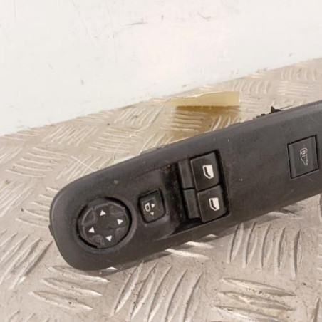 Interrupteur de leve vitre avant gauche CITROEN BERLINGO 3 M