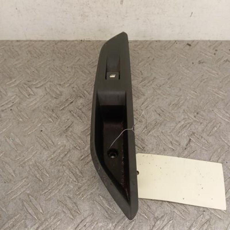 Interrupteur de leve vitre arriere gauche PEUGEOT 5008 2