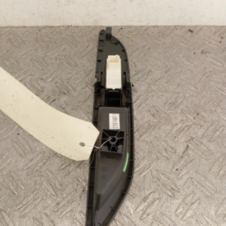 Interrupteur de leve vitre arriere gauche PEUGEOT 5008 2