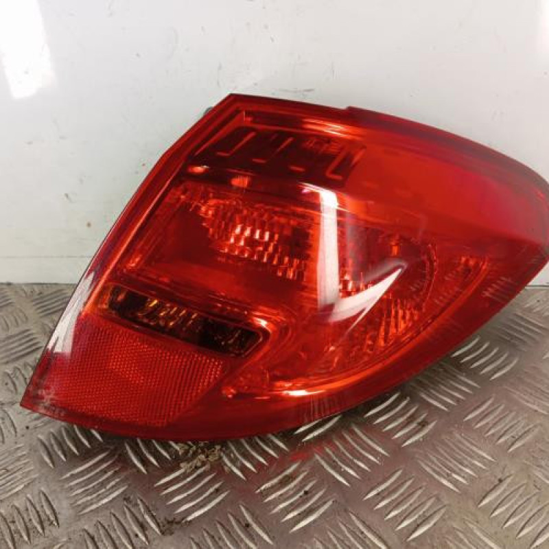 Feu arriere principal droit (feux) OPEL MERIVA B Feu arriere principal droit (feux) OPEL MERIVA B