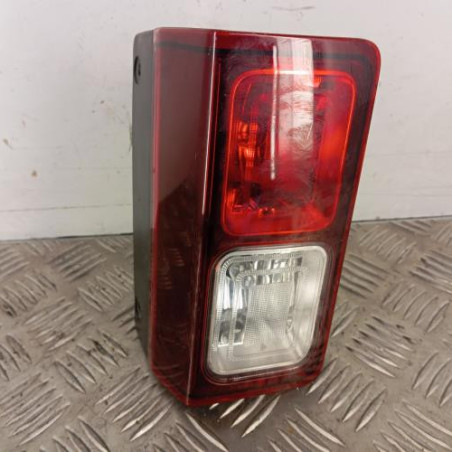 Feu arriere secondaire droit (feux) RENAULT TRAFIC 3 COURT Photo n°1