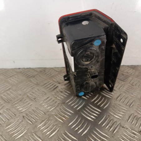 Feu arriere secondaire droit (feux) RENAULT TRAFIC 3 COURT