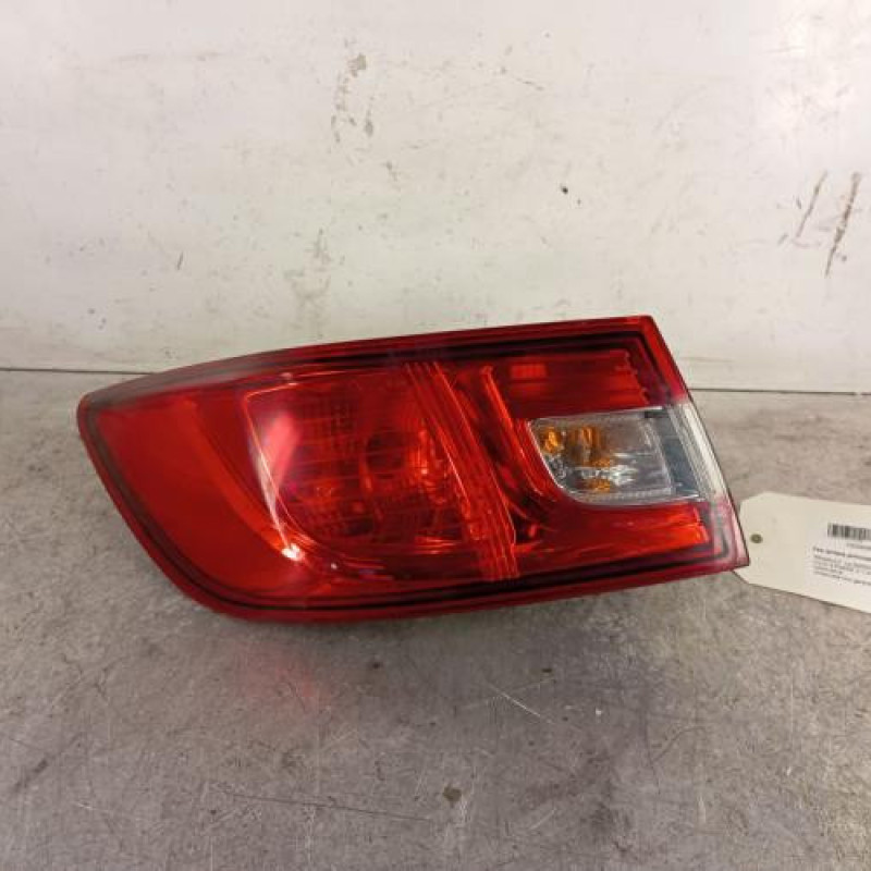 Feu arriere principal gauche (feux) RENAULT CLIO 4 Feu arriere principal gauche (feux) RENAULT CLIO 4