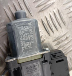 Leve vitre electrique arriere droit VOLKSWAGEN POLO 5 Photo n°3