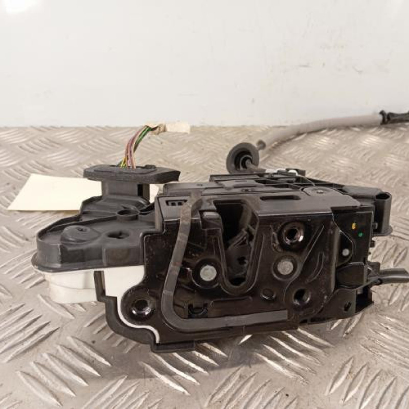 Serrure avant gauche VOLKSWAGEN POLO 5