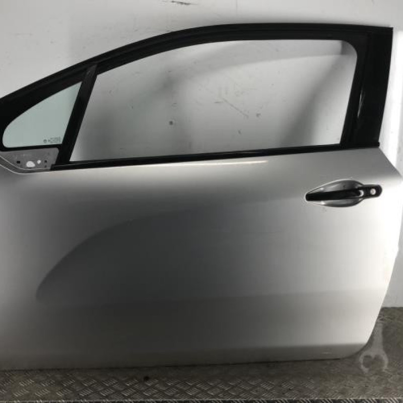 Porte avant gauche PEUGEOT 208 1