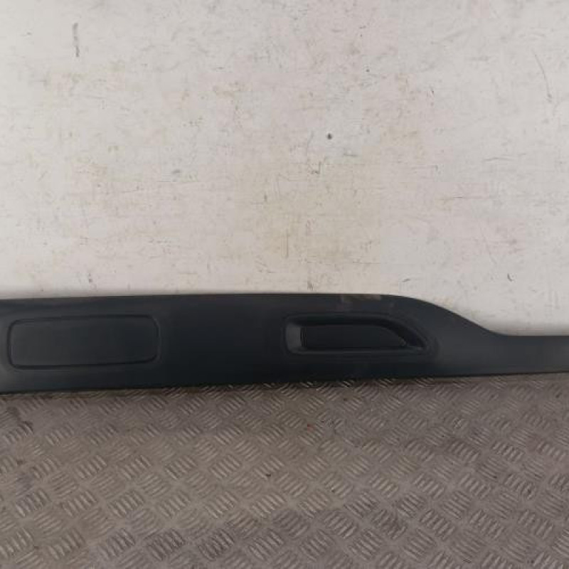 Baguette de porte avant droite CITROEN C4 CACTUS Baguette de porte avant droite CITROEN C4 CACTUS