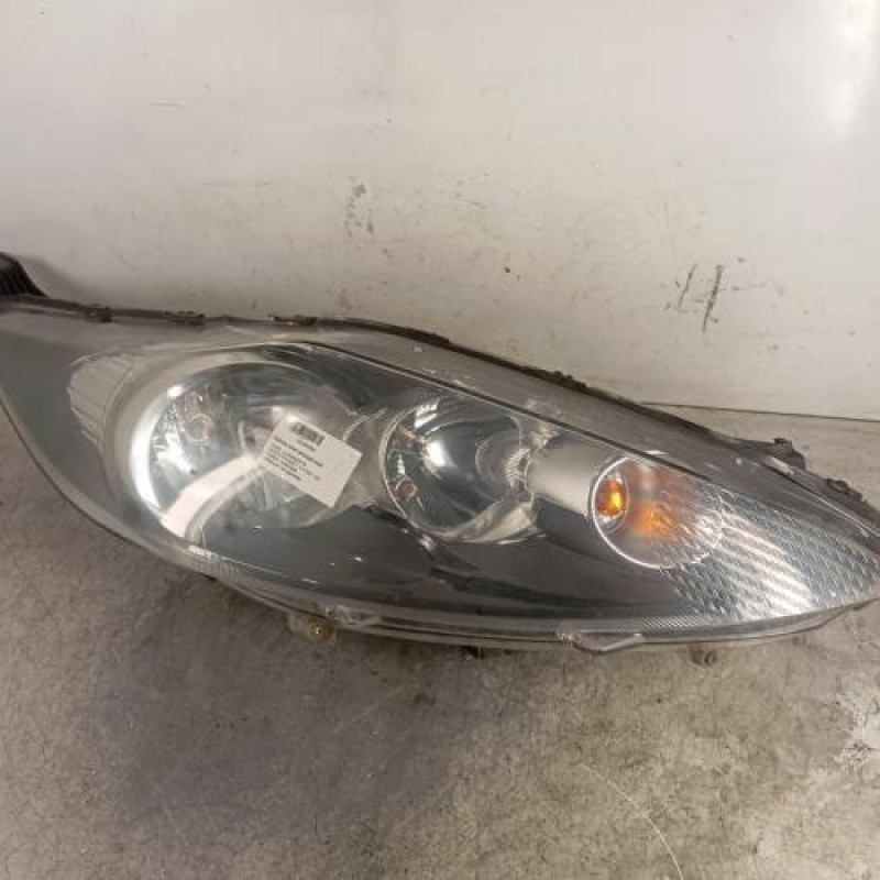 Optique avant principal droit (feux)(phare) FORD FIESTA 6