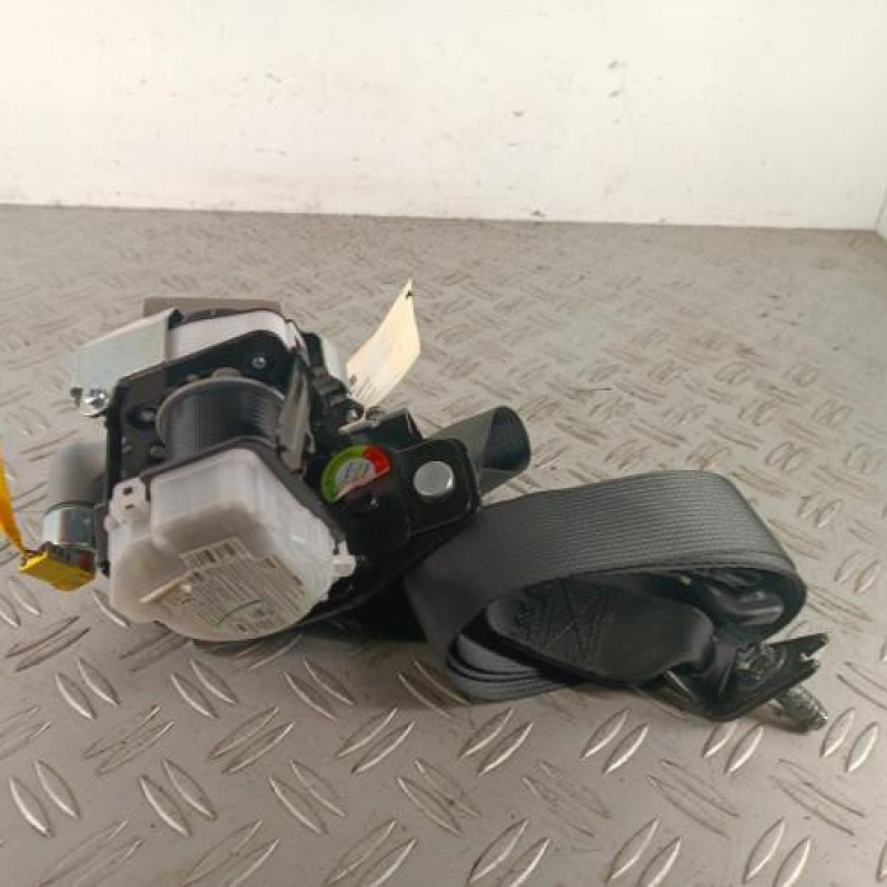 Ceinture arriere gauche KIA CEE-D 3 Ceinture arriere gauche KIA CEE-D 3