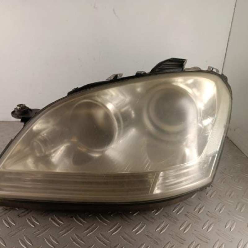 Optique avant principal gauche (feux)(phare) MERCEDES CLASSE M 164
