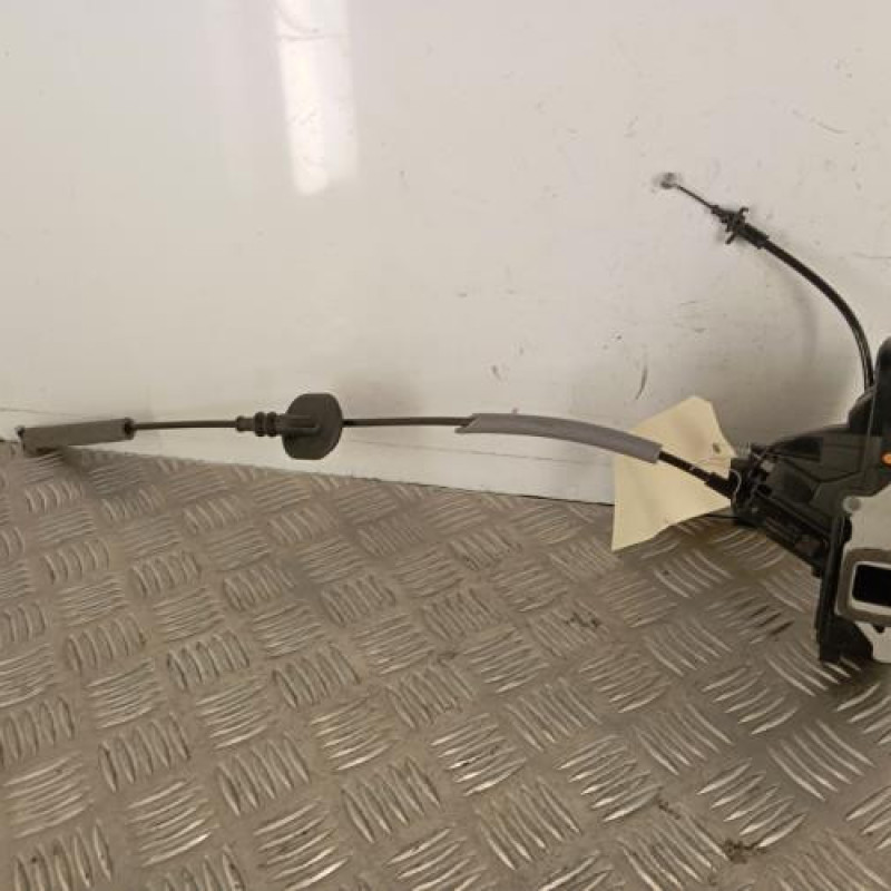 Serrure arriere droit FORD PUMA 2