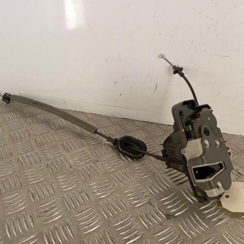 Serrure avant droit FORD PUMA 2 Serrure avant droit FORD PUMA 2