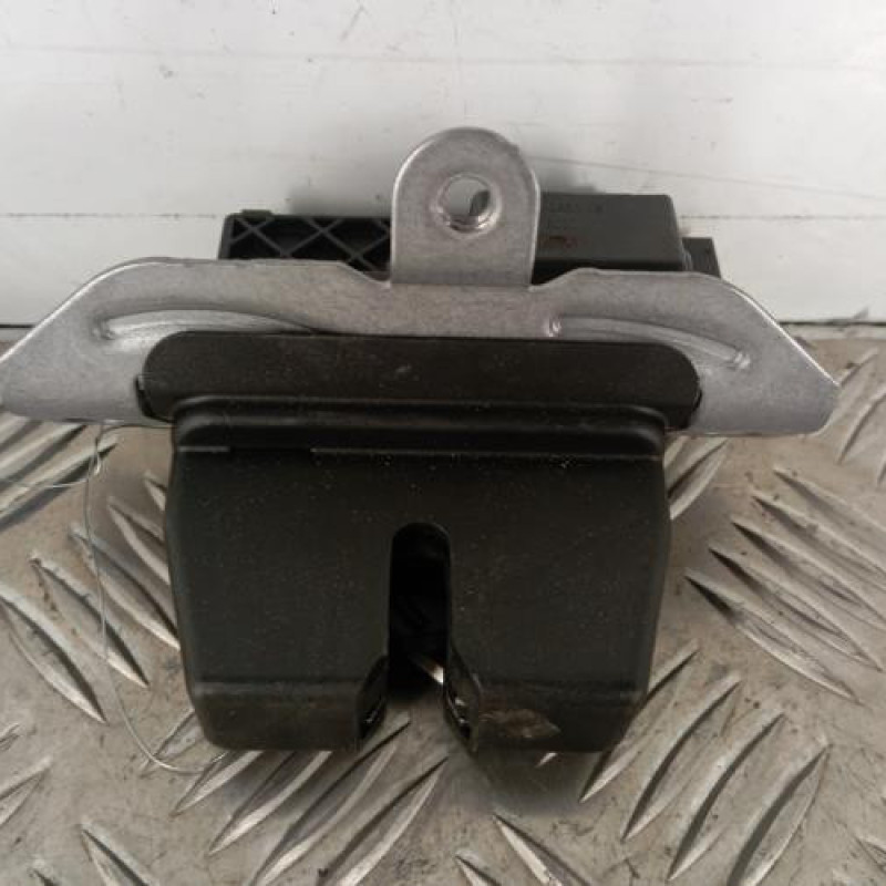 Serrure de hayon FORD PUMA 2 Serrure de hayon FORD PUMA 2