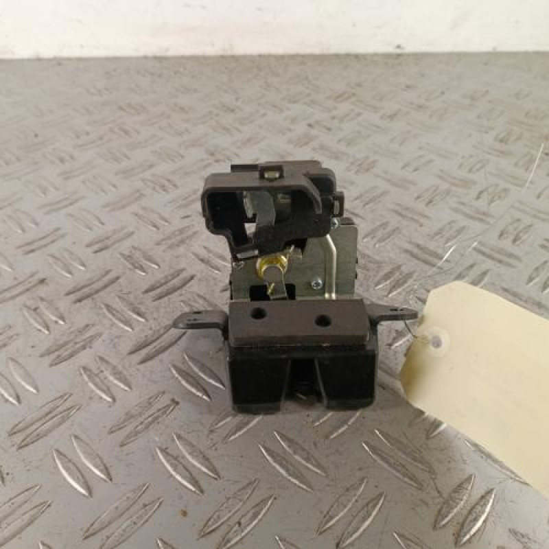 Serrure de hayon KIA SPORTAGE 3 Serrure de hayon KIA SPORTAGE 3