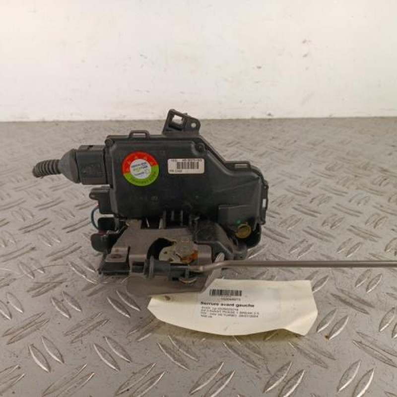Serrure avant gauche AUDI A4 2